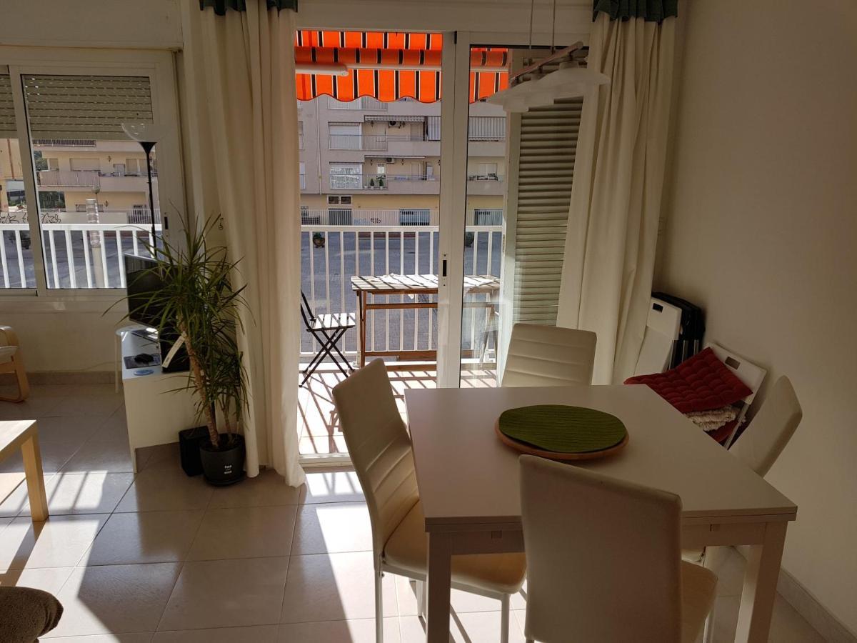 Tulstig Delmar Apartment บิลาโนวา อิลา เจลตรู ภายนอก รูปภาพ